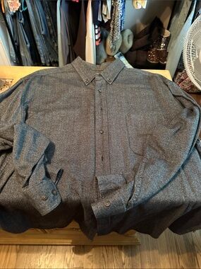 St. John's Bay Heathered Dark Gray Long-Sleeve Button-Down Shirt
